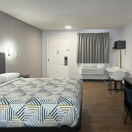 Studio 6 Suites Hurricane, Wv-2